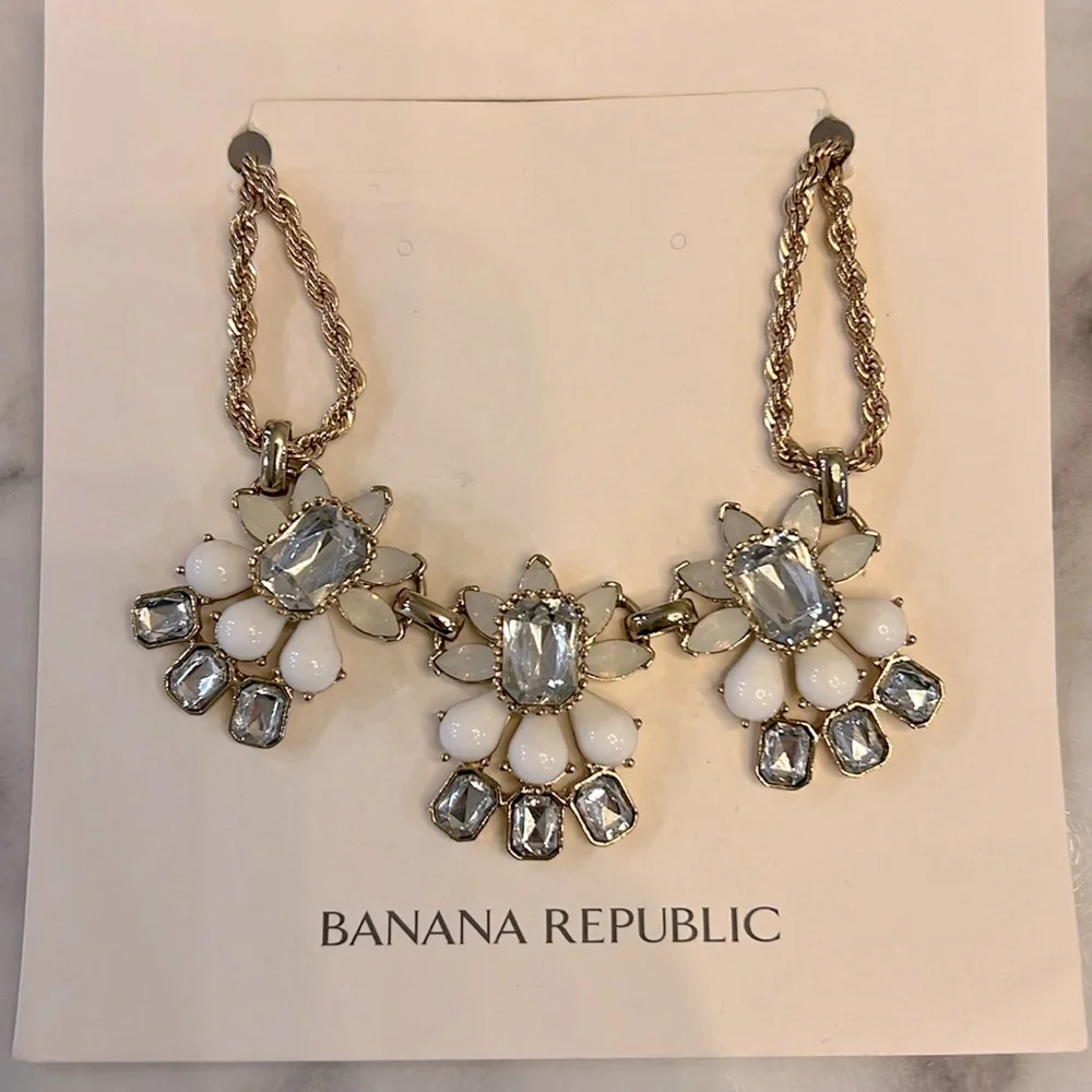 Banana Republic Chunky Statement Necklace - Picture 1 of 2